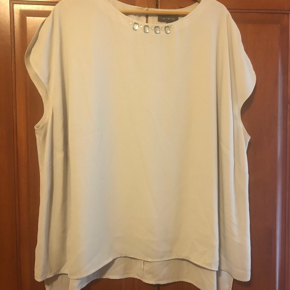 The Limited Light Gray SS Top With Sewn Jewels Size 3X